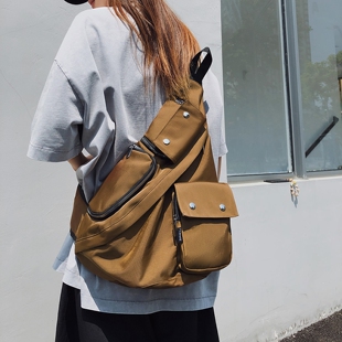 机能弓箭包斜挎包男胸包街头潮流学生单肩包运动挎包通勤随身包女