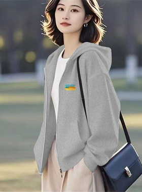 2025秋冬新款连帽女士大码卫衣加绒通勤休闲宽松显瘦女装短款外套