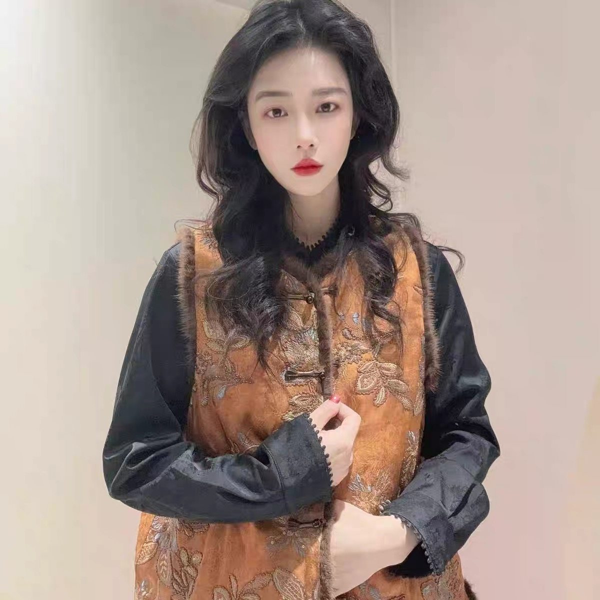 妈妈装秋冬加棉减龄保暖马甲女装新中式盘扣提花毛毛上衣坎肩,女装/女士精品,马夹,淘宝优惠券,粉丝福利购,淘宝优惠卷