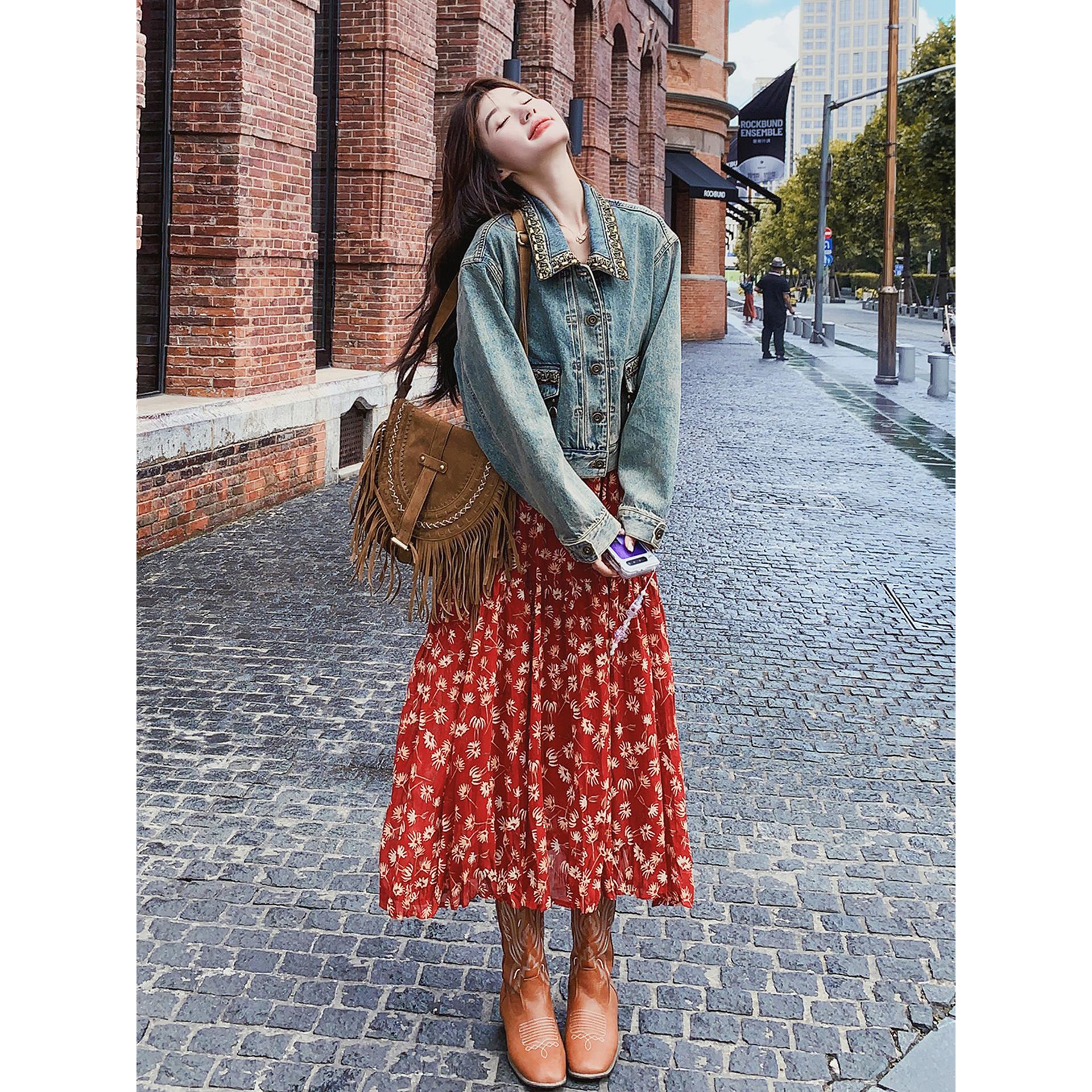 波西米亚风碎花吊带裙套装女秋季2025新款森系显瘦牛仔外套两件套