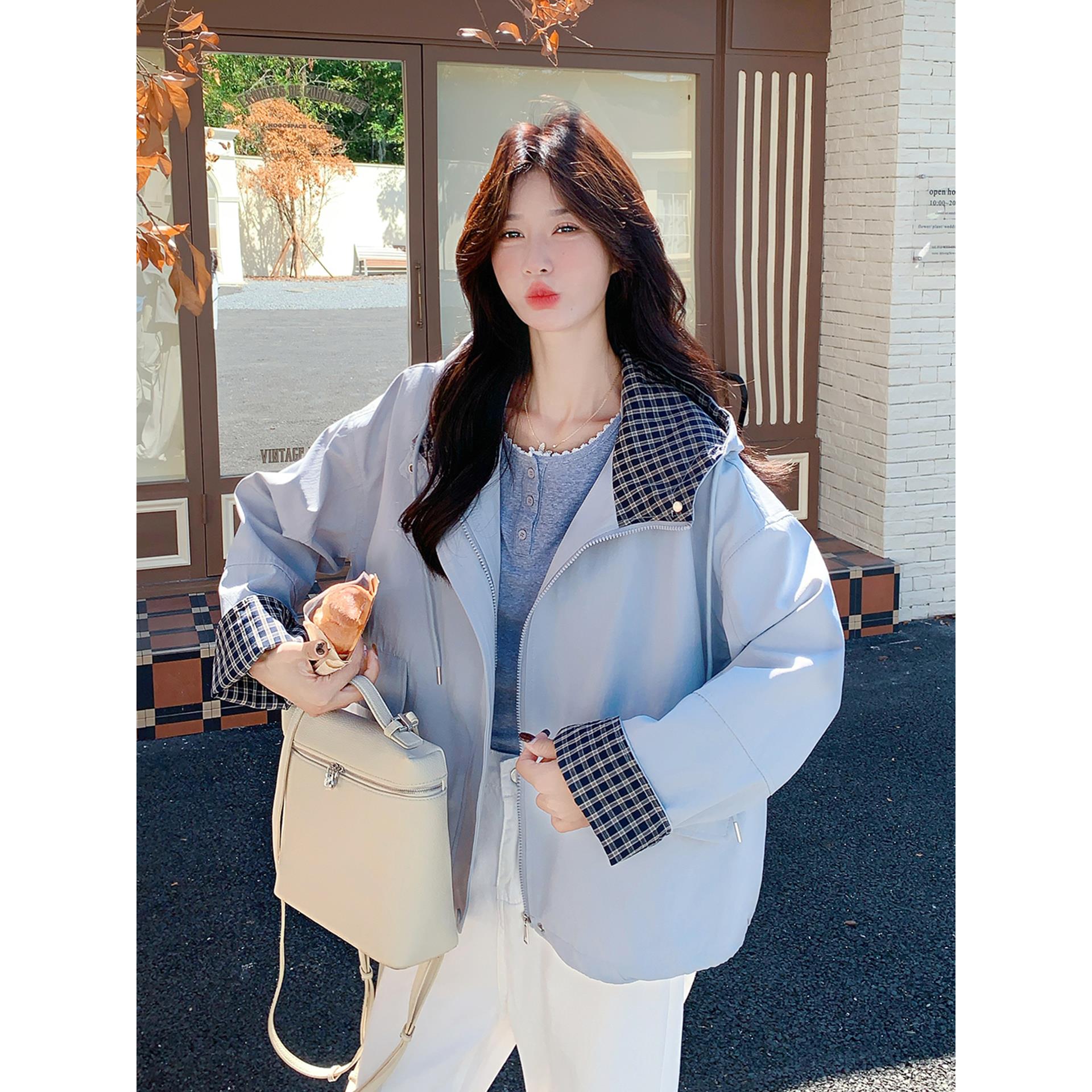 蓝色连帽短外套女春秋2025新款小个子夹克设计感今年流行爆款穿搭