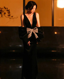 赫本风晚礼服裙轻奢小众高端定制刘岩同款黑色性感深v礼服连衣裙