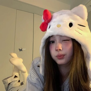 可爱hellokitty红色帽子保暖头套女哈喽kt猫毛绒冷帽骑车护耳日系