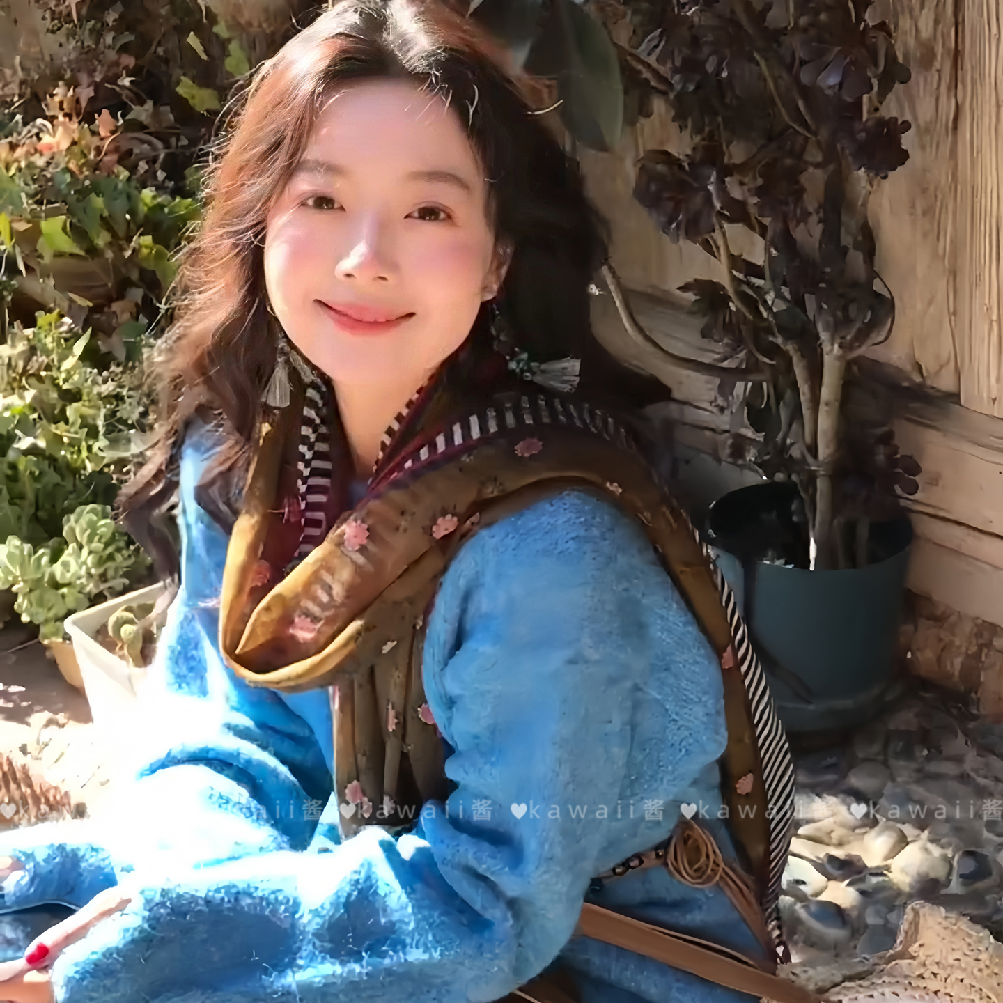 章若楠同款复古森系布艺围巾女冬季拼接碎花褶皱流苏文艺披肩围脖