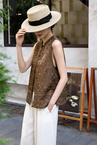 重磅醋酸钉珠绣花马甲新中式国风重工刺绣马甲女宽松显瘦提花上衣