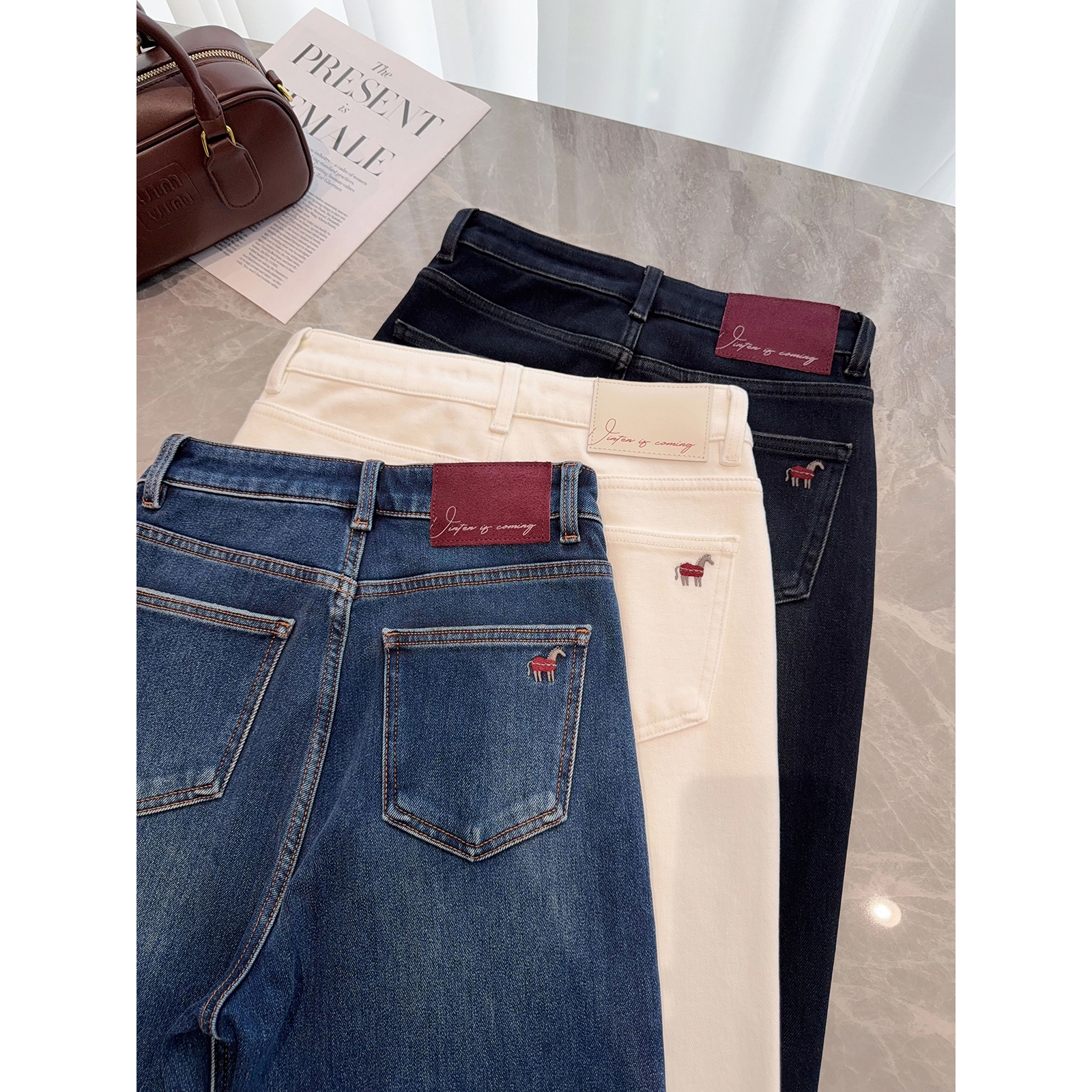 细节吸睛！宝藏小直筒  舒适四面弹小马刺绣九分加绒牛仔裤法棍裤