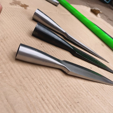 手工锻打宰羊杀猪专用刀具放血割肉分割刀炮弹钢刀矛