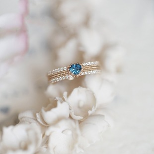 蓝钻爱心戒指女士湛蓝心曲巨美轻奢优雅气质时尚百搭开口戒指环