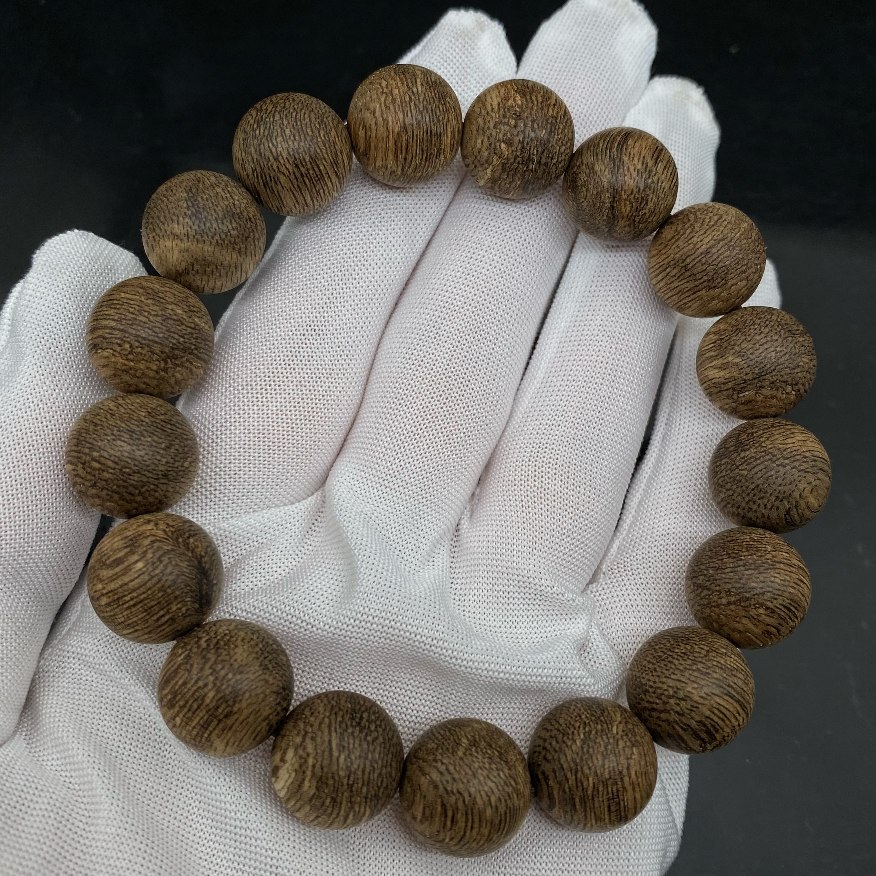 九分沉水文莱软丝1.3沉香手串 油脂很高 凉香奶香香味非常明显