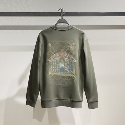 太平鸟男装2025冬图案卫衣