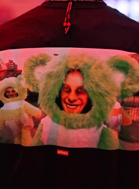 人偶熊长袖T恤 天花板zwsp  联名款 SS25 Donkey Rhubard  TEE