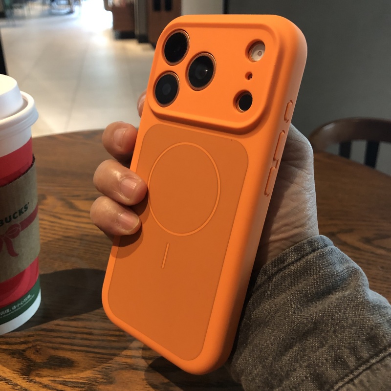 橙色液态硅胶磁吸无线充电手机壳