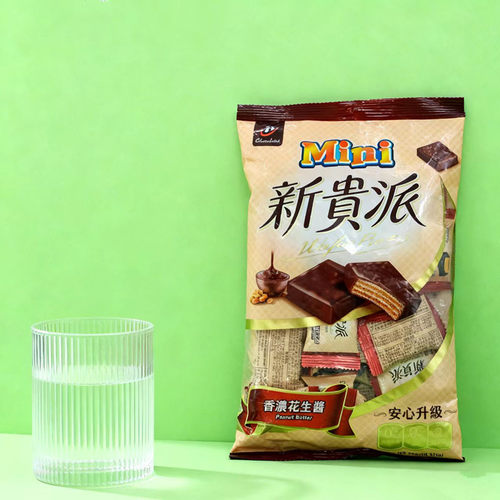 台湾宏亚77新贵派香浓花生酱饼干