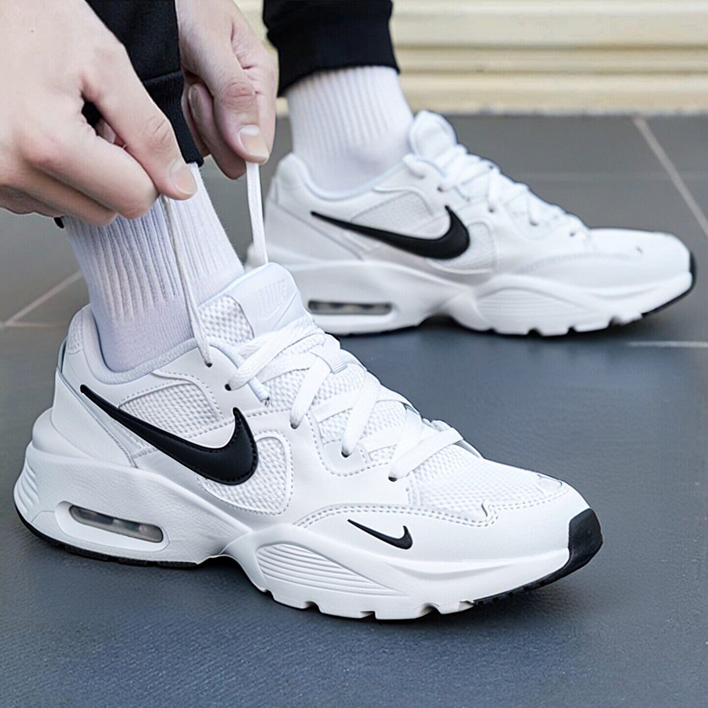 NIKE耐克男鞋春季新款运