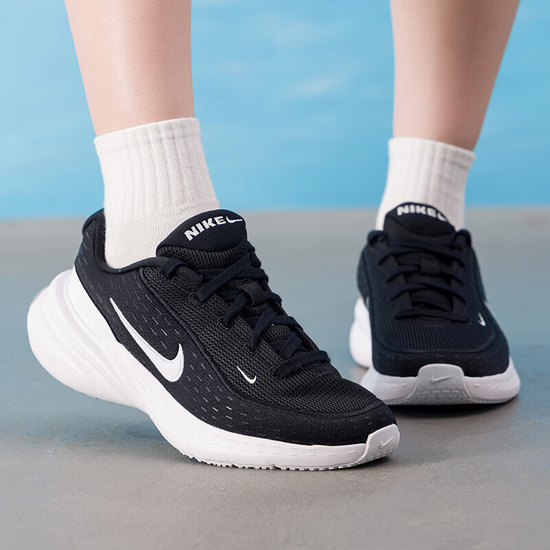 Nike耐克新款女鞋黑色网面透气跑步鞋轻便舒适运动鞋潮流时尚
