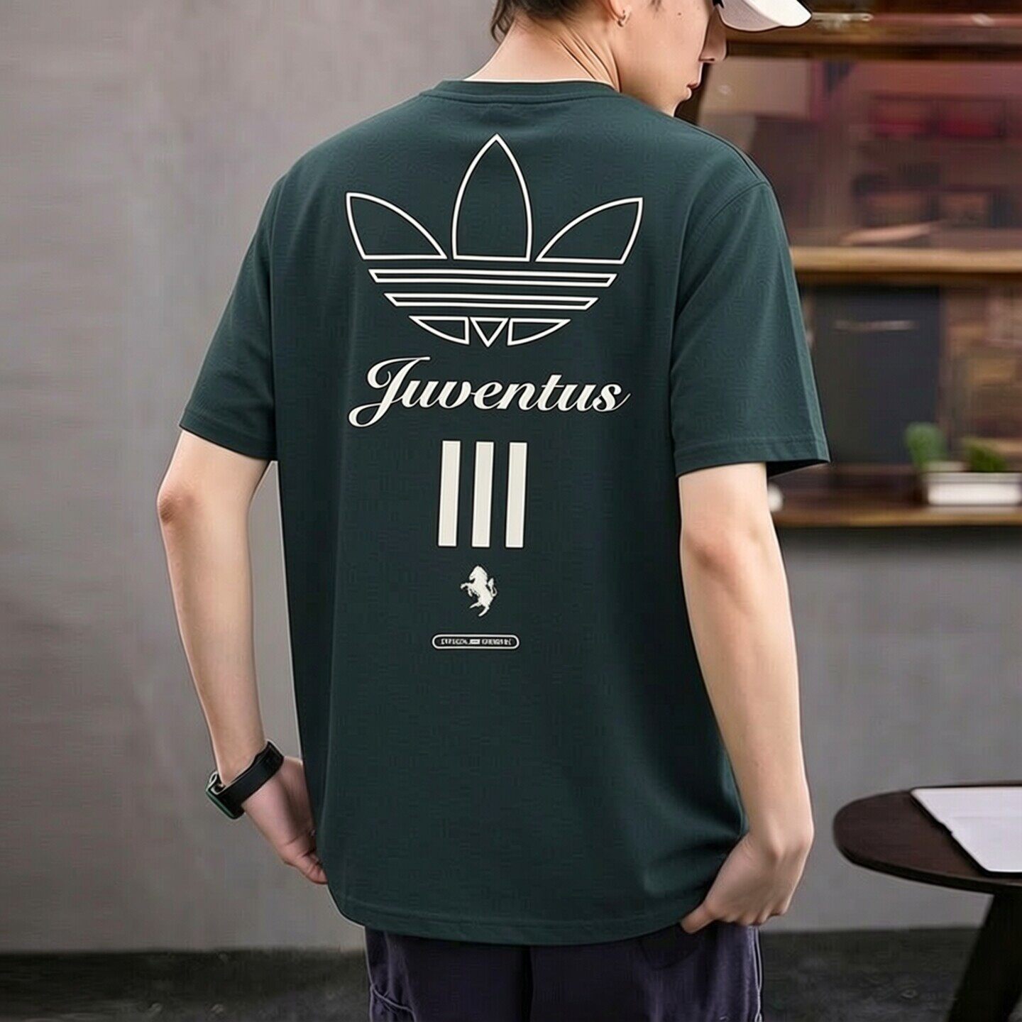 阿迪达斯三叶草绿色T恤男