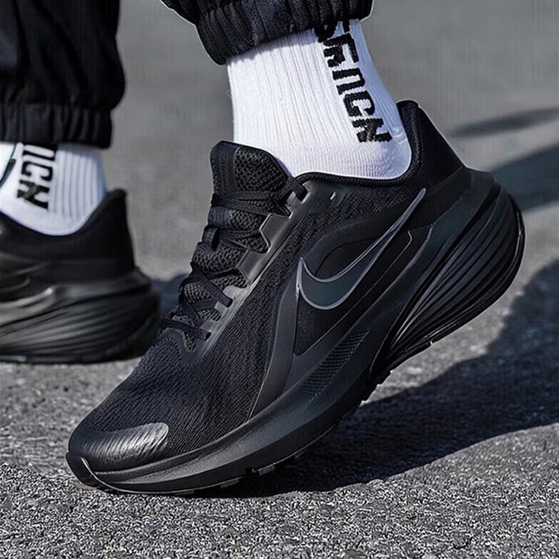 NIKE耐克黑武士男鞋跑步