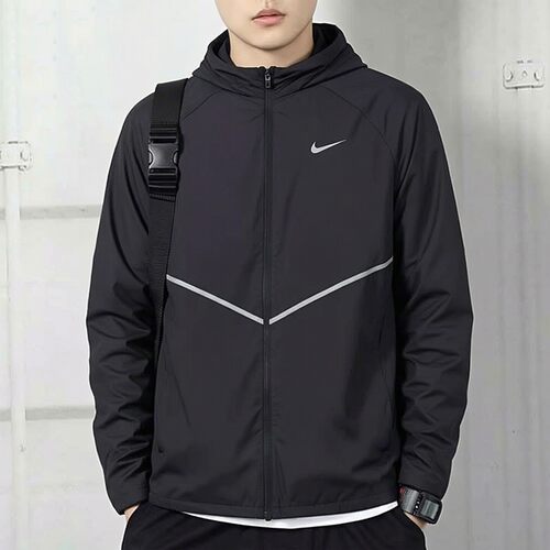 Nike耐克新款防晒衣跑步防水夹克男子训练连帽外套薄款运动皮肤衣