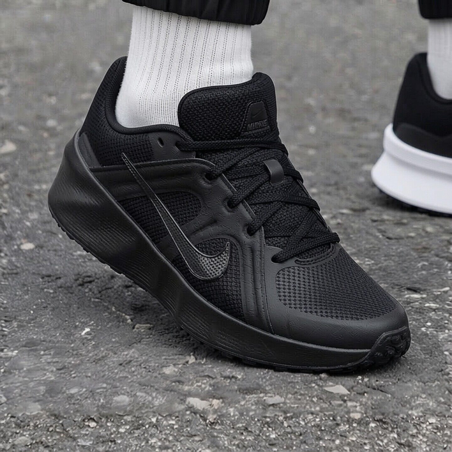 NIKE耐克黑武士男鞋夏季正品厚底缓震运动鞋休闲鞋网面透气跑步鞋