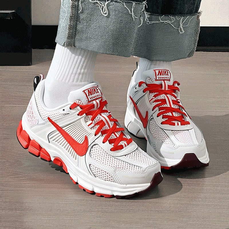 Nike耐克鞋子正品红色女