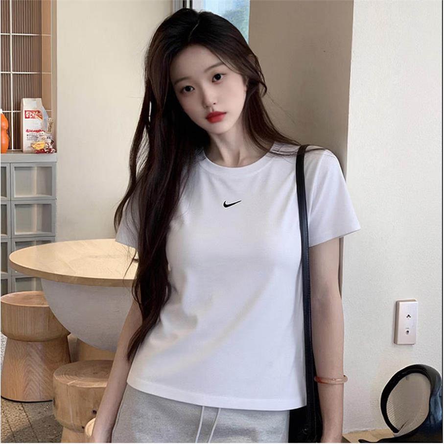 NIKE耐克女装短袖白T恤20