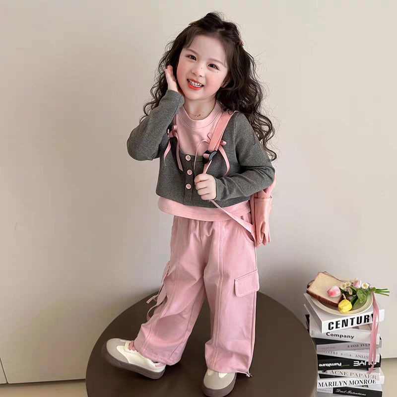 女童套装2026春秋季儿童洋气时髦长袖卫衣工装裤休闲春装三件套潮