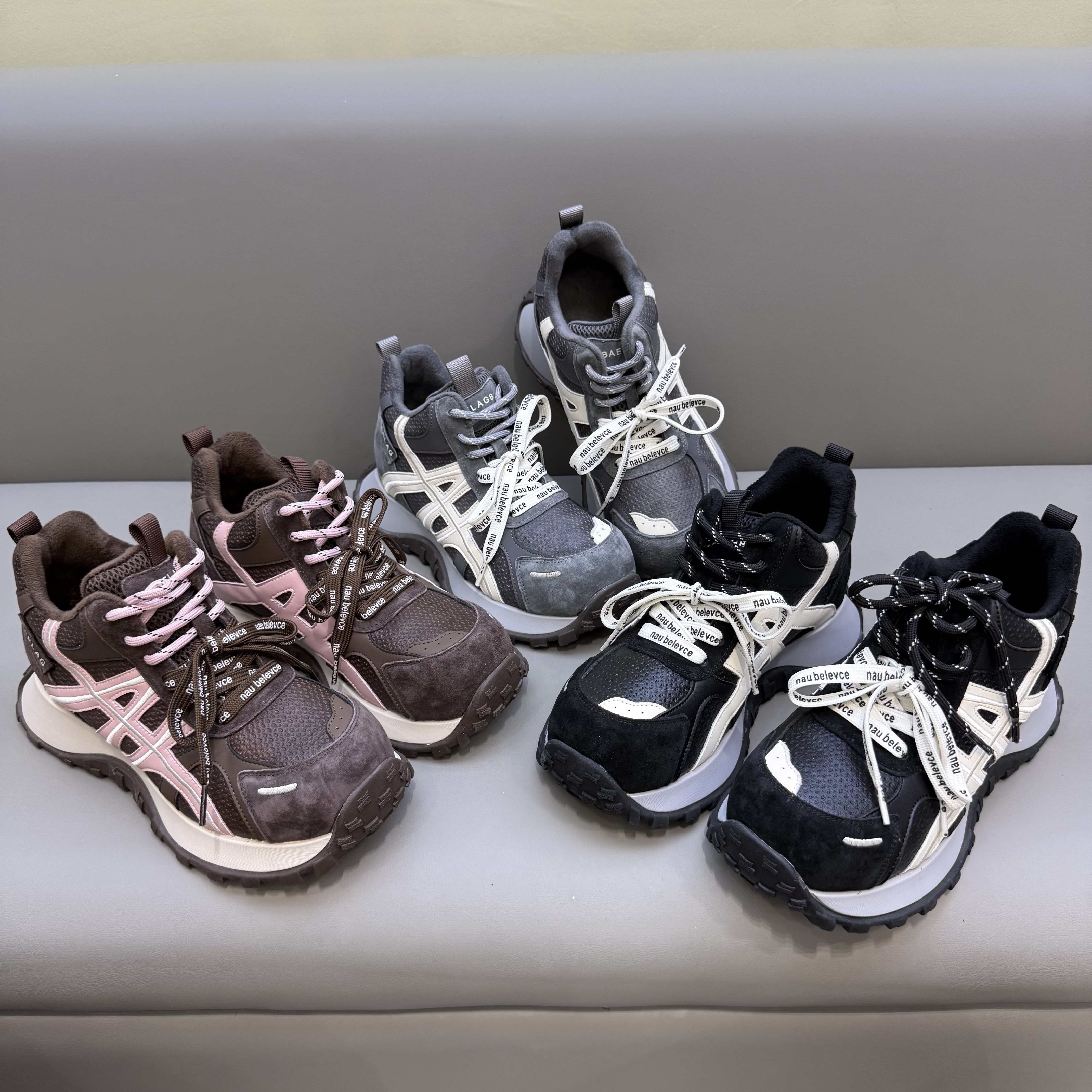 卡皮巴拉风大头高帮板鞋女2025冬加绒厚底老爹鞋百搭休闲阿甘鞋潮