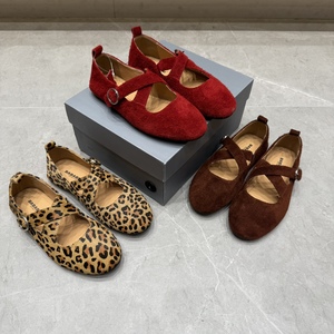 法式配裙子豹纹玛丽珍鞋女2025秋新款复古尖头交叉扣带红色瓢鞋单