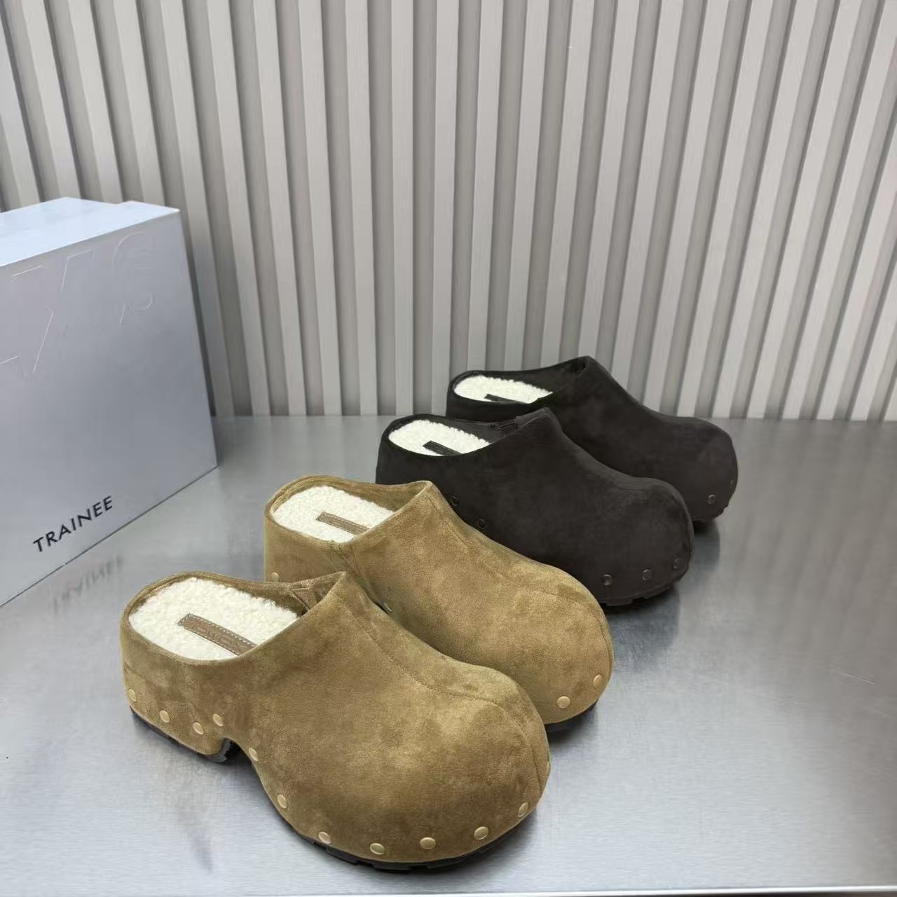 铆钉圆头翻毛皮勃肯包头拖鞋冬厚底加绒舒适外穿一脚蹬拖鞋木屐风