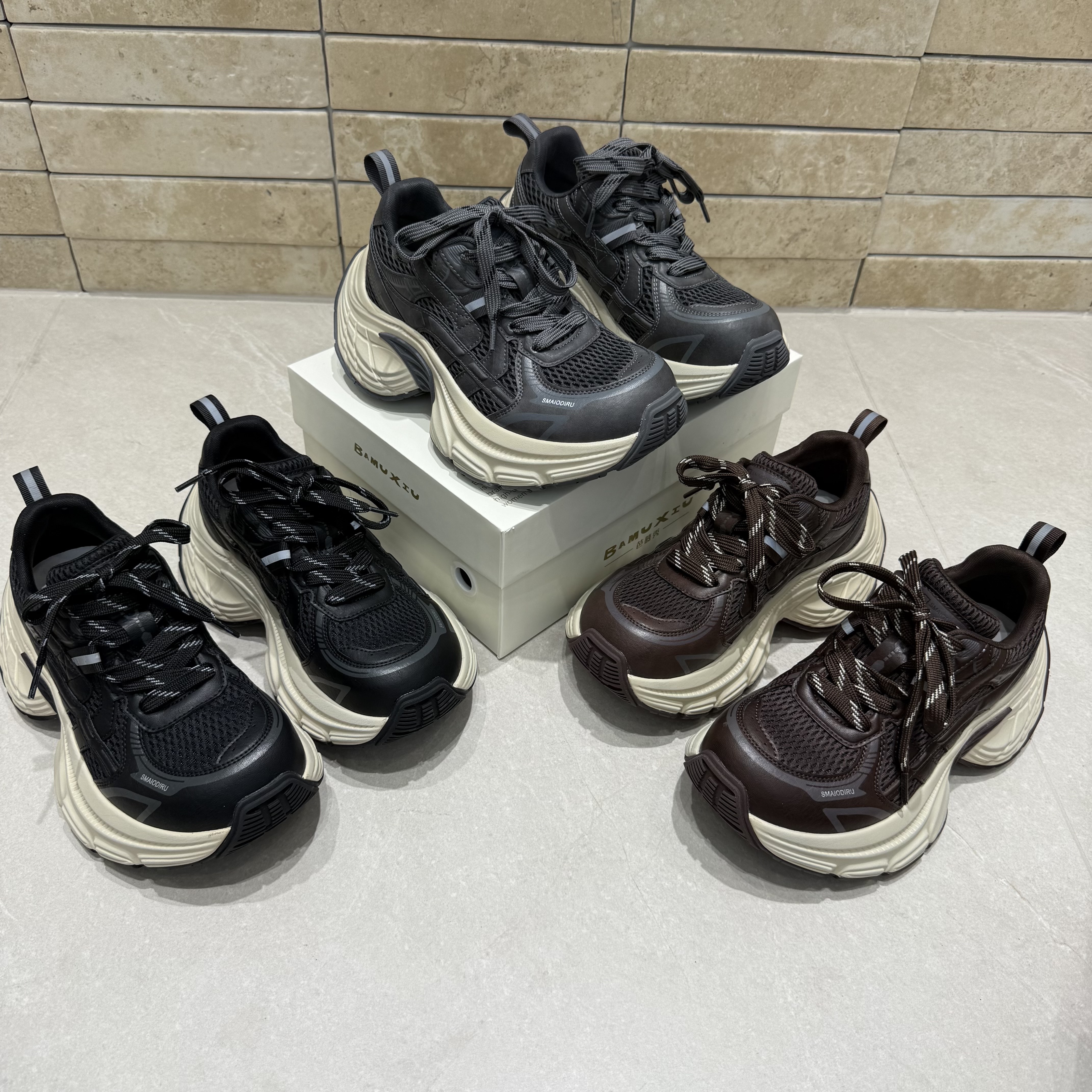 断码秒杀欧货超轻厚底老爹鞋女休闲鞋时尚百搭ins慢跑鞋潮