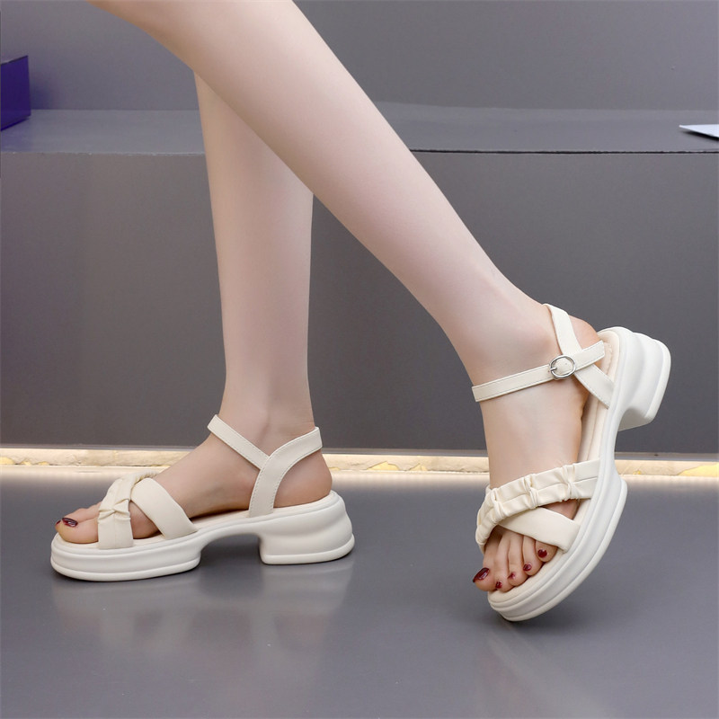 时尚厚底凉鞋女2025新款夏外穿不累脚仙女百搭休闲粗跟女沙滩凉鞋