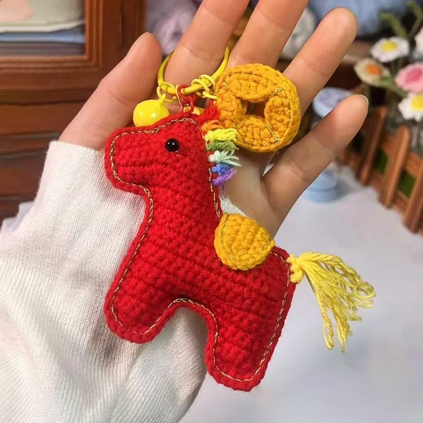 成品手工钩织马上有钱本命年小马毛线钥匙扣包包挂饰创意新年礼物,服饰配件/皮带/帽子/围巾,包挂件,淘宝优惠券,粉丝福利购,淘宝优惠卷