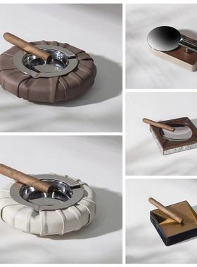 现代轻奢样板间洽谈会客区书房男主人房雪茄烟灰缸现代马毛摆件