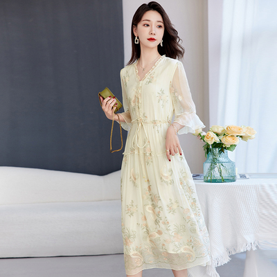 气质年轻妈妈女装新款式桑蚕丝连衣裙修身显瘦2025春夏季时尚长裙