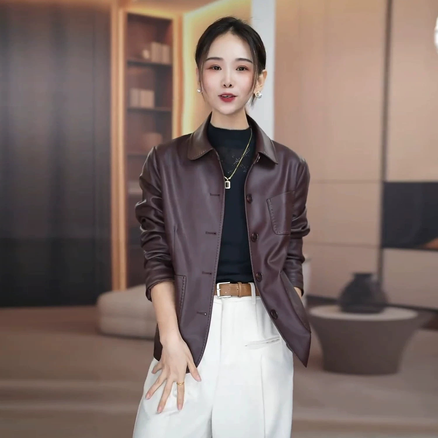 2026冬季新款pu皮夹克修身源头皮衣外套女直播爆款短款单排扣皮衣