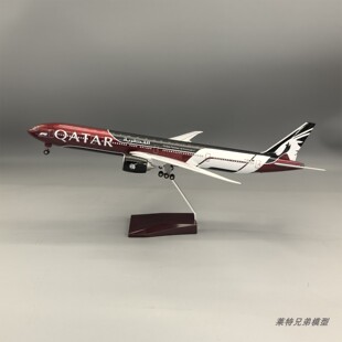 带灯卡塔尔航空F1波音777飞机模型仿真摆件礼物收藏QatarAirways