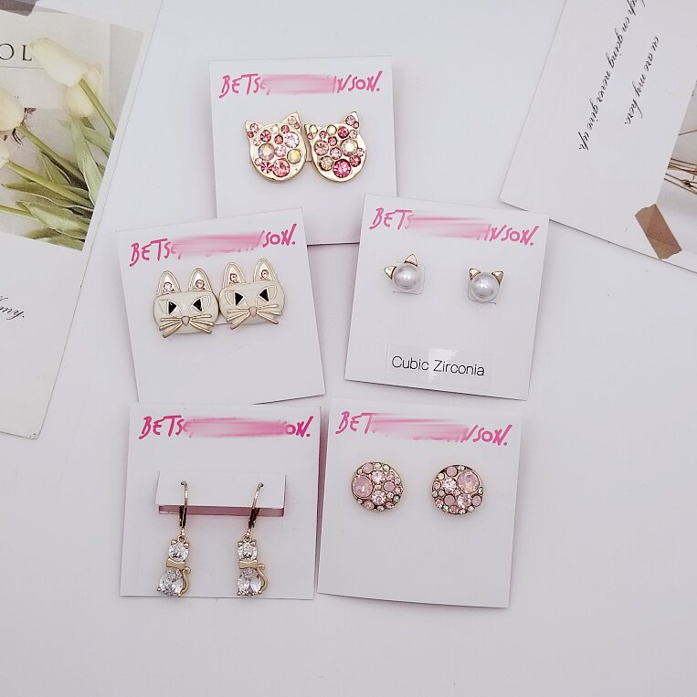莉杭饰品打标复古气质猫咪样式镀真金炫彩精美珍珠设计感优雅耳钉