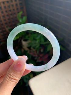 缅甸A货翡翠手镯50圈口冰种飘绿圆条手镯种老肉细女款带证书