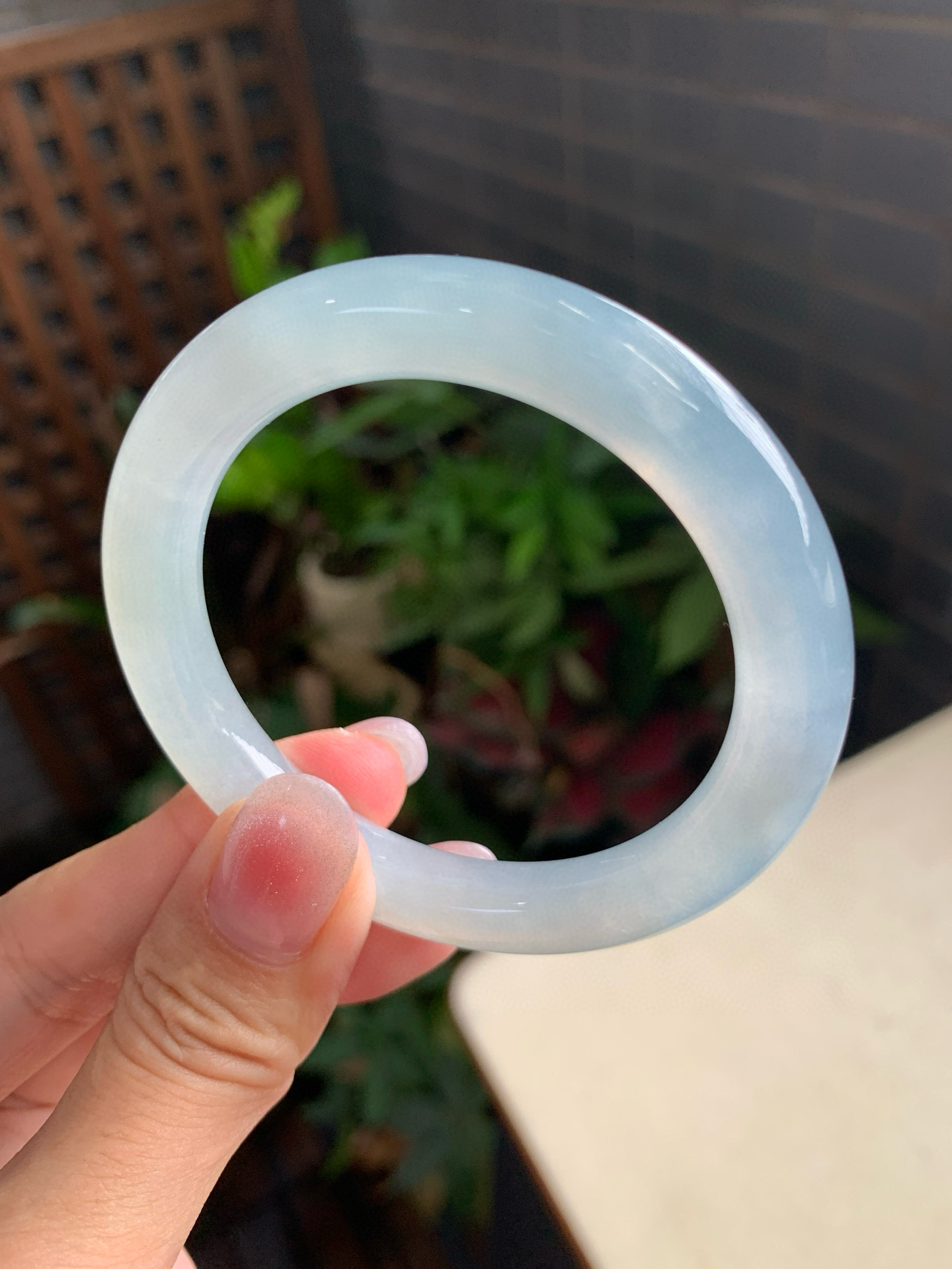 缅甸A货翡翠手镯49圈口冰种白月光圆条手镯种老肉细女款带证书