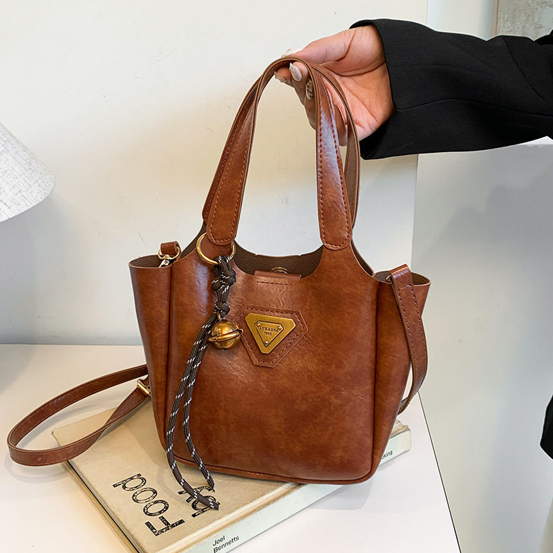 简约复古女包新款斜挎包夏季百搭今年流行网红洋气单肩托特包,箱包皮具/热销女包/男包,通用款女包,淘宝优惠券,粉丝福利购,淘宝优惠卷