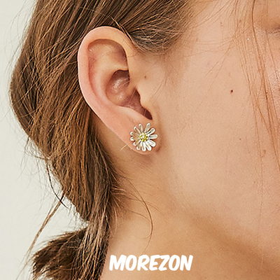 MOREZON【VINTAGE HOLLYWOOD Mini Daisy Post】潮人小小雏菊耳钉