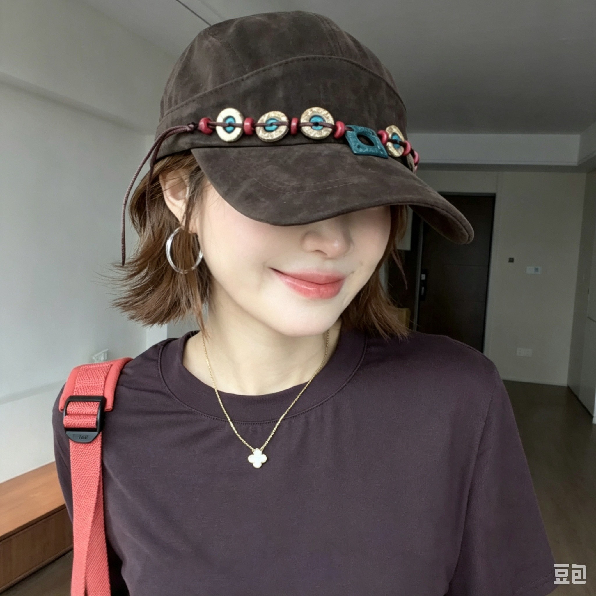 复古民族风黑色串珠装饰棒球帽女时尚个性街头帽子百搭鸭舌帽