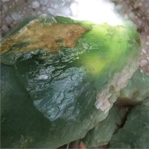 岫玉原石大块 毛料 籽料裸石 玉石边角料雕刻摆件 挂件 项链