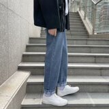 蓝色