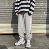 灰色
