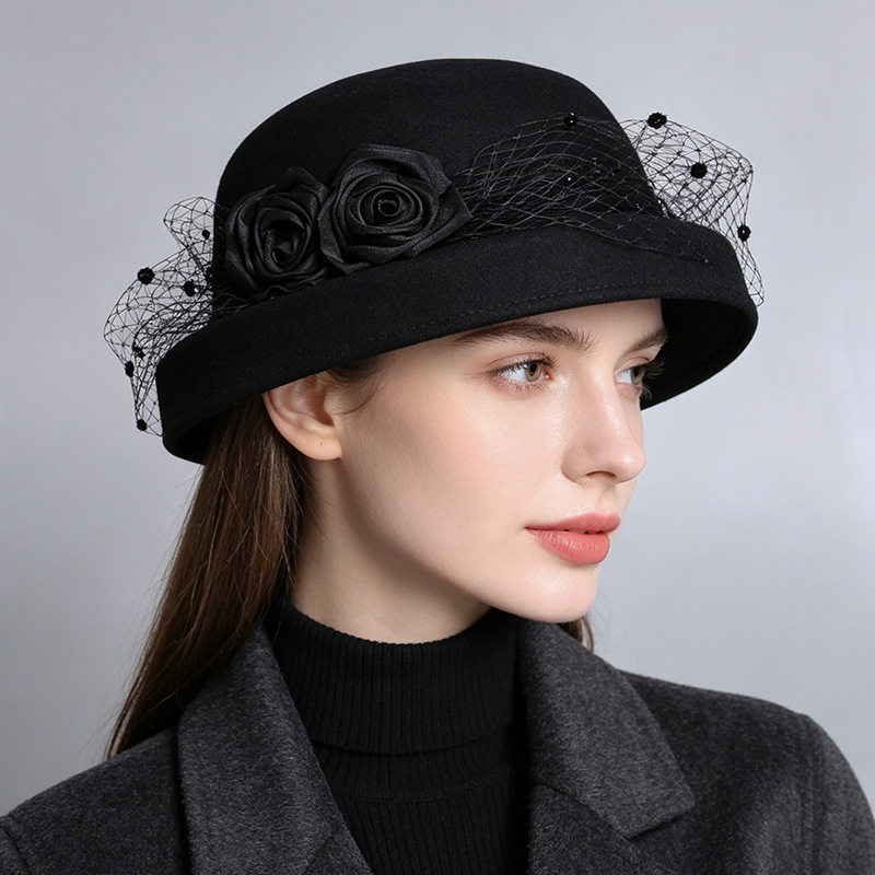 黑色羽毛帽子女冬季韩版潮时尚百搭羊毛呢名媛复古礼帽女网纱英伦