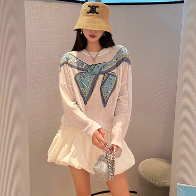 地球店涂鸦风披肩印花廓形长袖T