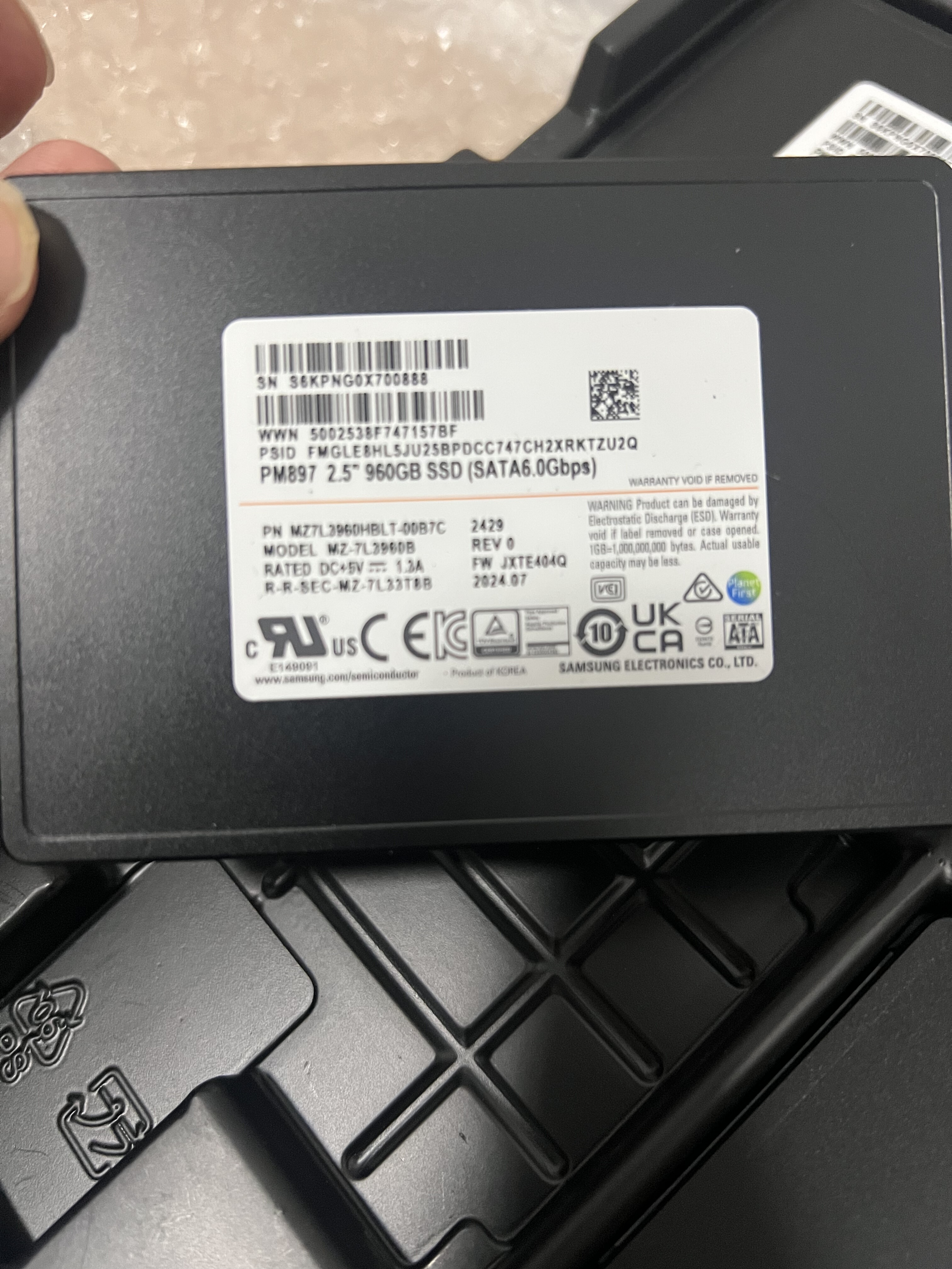 三星全新pm897 960g企业及固态硬盘