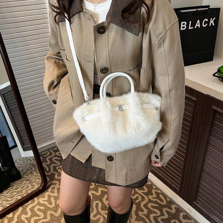 儿童包包女可爱女童斜挎包2024新款时尚精致小女孩公主包包手提包