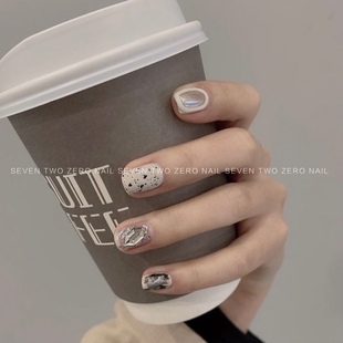 可拆卸假指甲 小众美甲晕染光疗成品穿戴甲 柒贰零Nail ins风个性